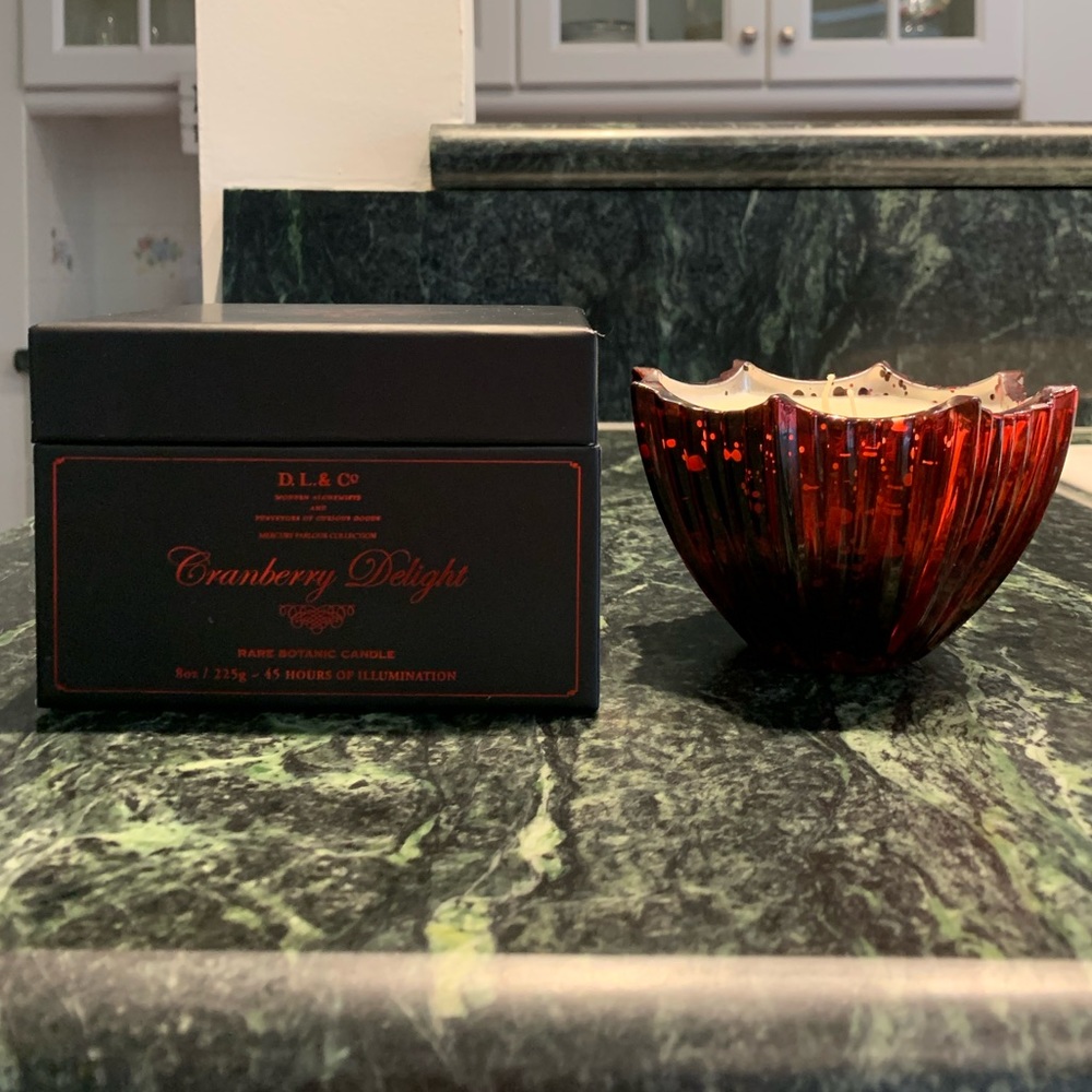 D.L. & Co. Cranberry Delight Candle